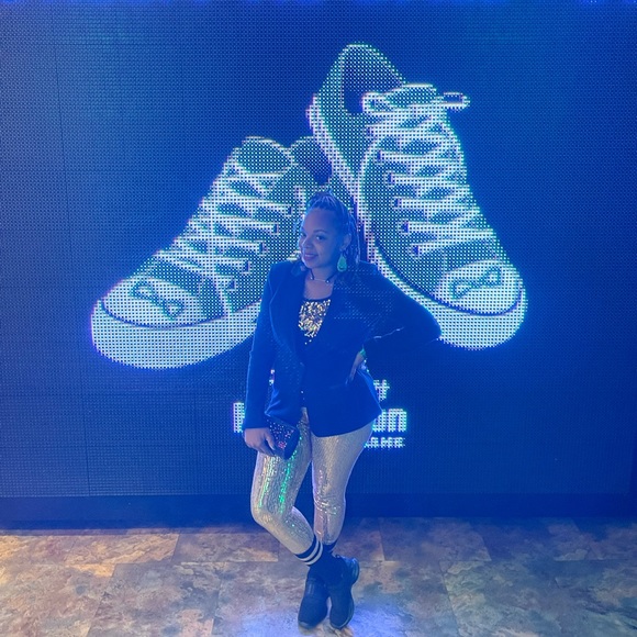 Gold Sequin Leggings - Picture 3 of 5